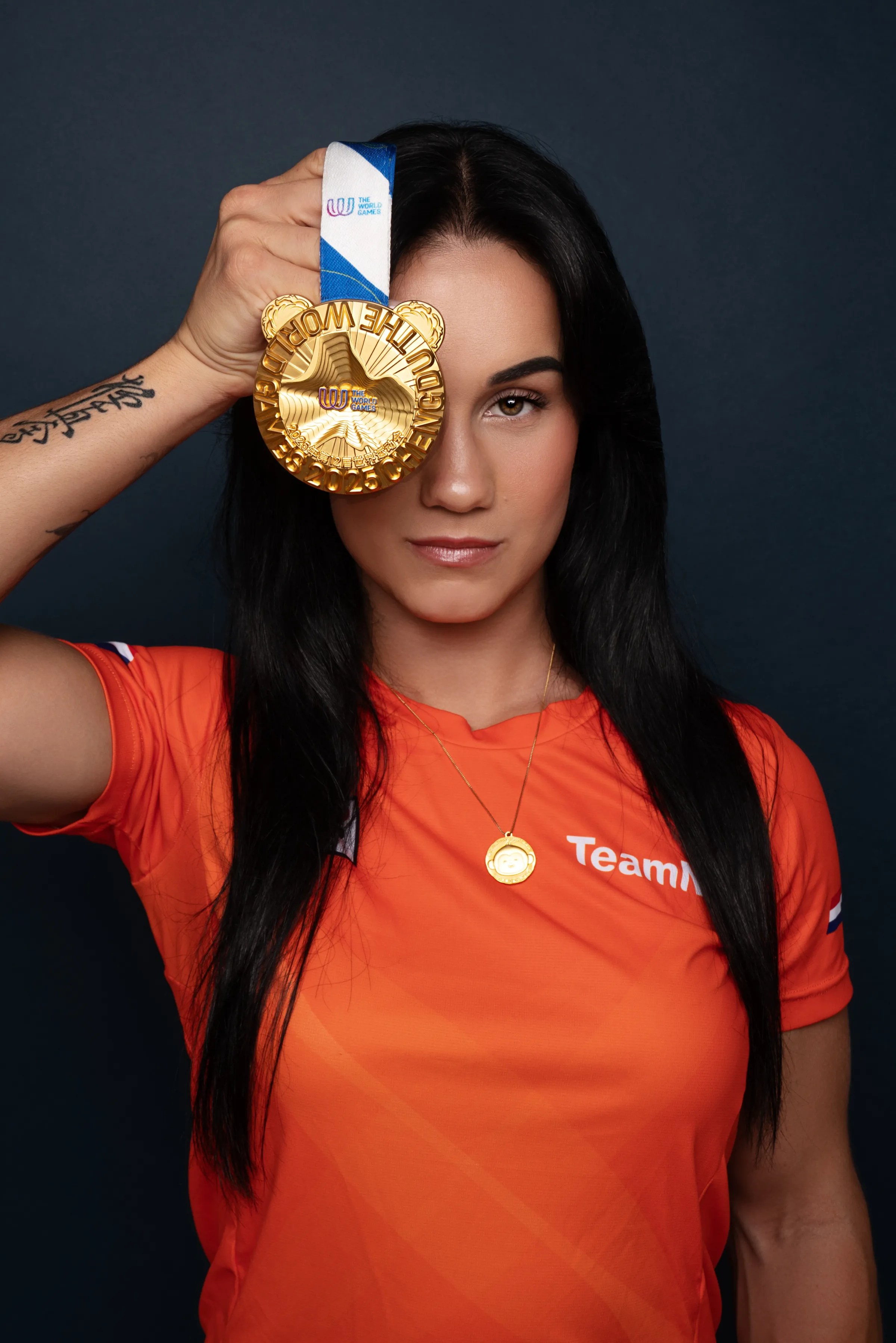 Valence Bickel met haar gouden medaile van de world games 2025